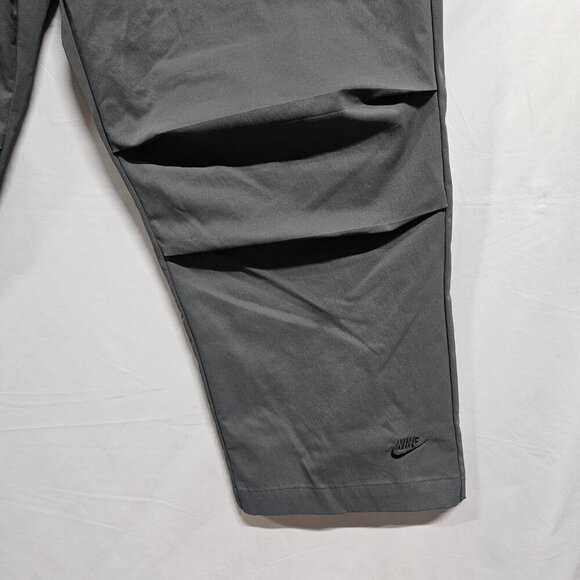 Nike Tech Pack Women Sportwear Snowboarding Cropped Pants Size XL Olive - Picture 10 of 16